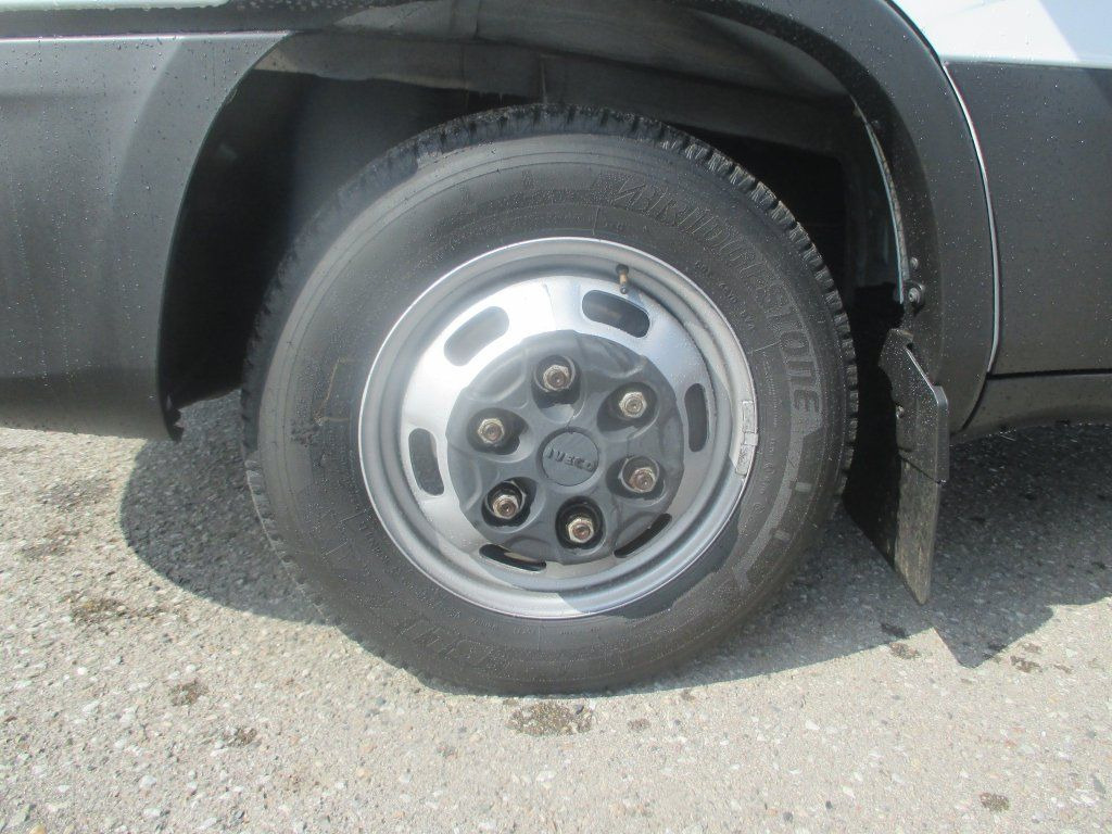 Furgoneta caja cerrada Iveco Daily 35C16: foto 12