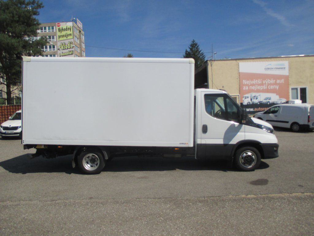 Iveco Daily 35C16 - Furgoneta caja cerrada: foto 4 Iveco Daily 35C16 - Furgoneta caja cerrada: foto 4