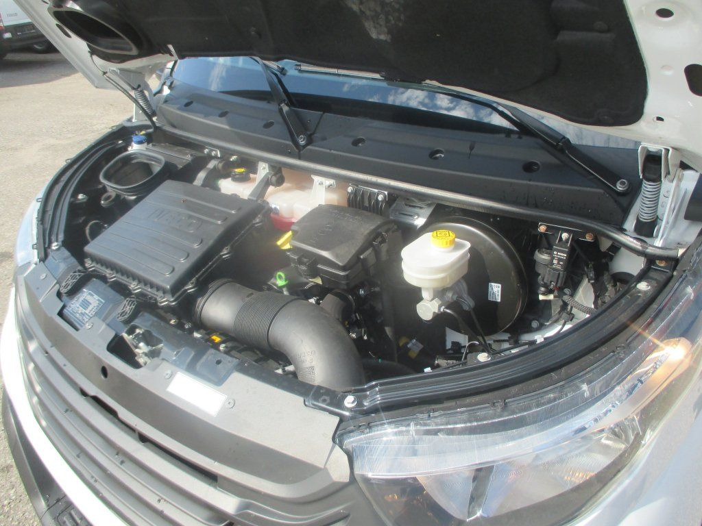 Furgoneta caja cerrada Iveco Daily 35C16: foto 18