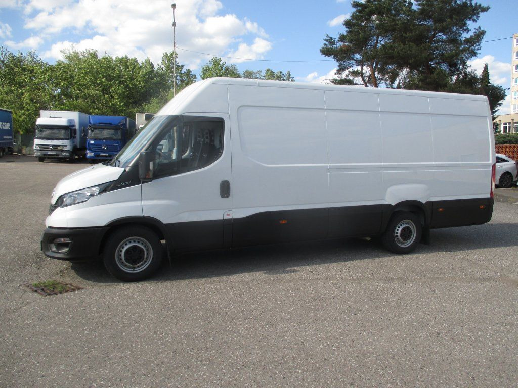 Iveco Daily 35S16 - Furgón: foto 2 Iveco Daily 35S16 - Furgón: foto 2
