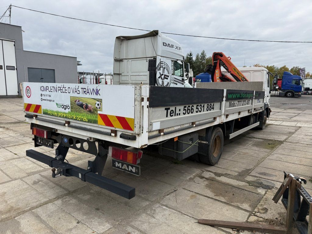 MAN 12.185 EURO 3 Kran UNBEWEGLICH - Camión grúa: foto 3 MAN 12.185 EURO 3 Kran UNBEWEGLICH - Camión grúa: foto 3