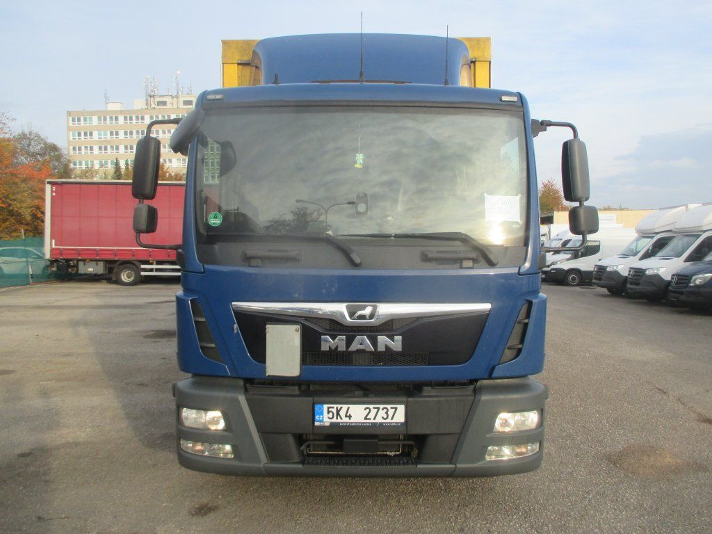 MAN TGL 12.250 - Camión lona: foto 2 MAN TGL 12.250 - Camión lona: foto 2
