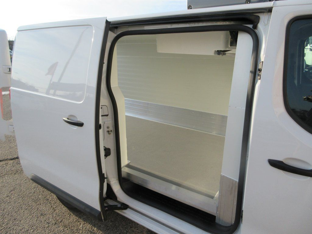 Peugeot Expert L2H1, Izotherm - Furgoneta frigorifica: foto 4 Peugeot Expert L2H1, Izotherm - Furgoneta frigorifica: foto 4