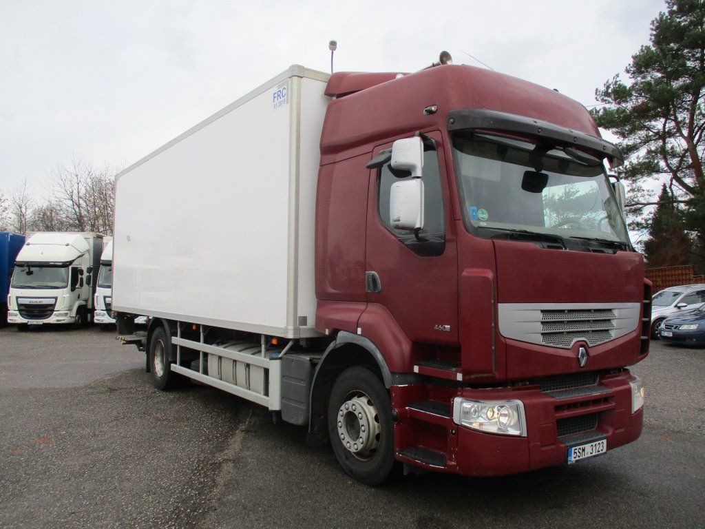 Renault Premium 460 - Camión caja cerrada: foto 3 Renault Premium 460 - Camión caja cerrada: foto 3