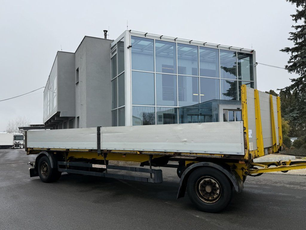 Schwarzmüller PA 2/E - Remolque plataforma/ Caja abierta: foto 3 Schwarzmüller PA 2/E - Remolque plataforma/ Caja abierta: foto 3