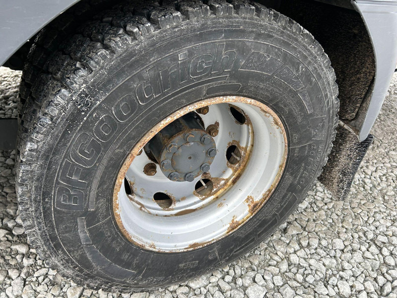 Camión caja cerrada Mercedes-Benz Atego 1524 4x2 / TULOSSA / Katsastettu 11.2025 asti: foto 15