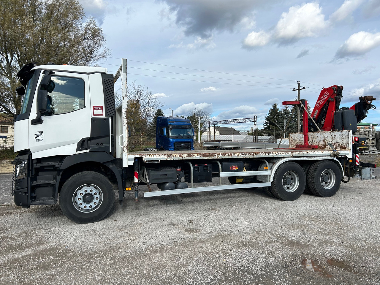 RENAULT C380 6X4 / FASSI F215A + REMOTE / ROTATOR - Camión grúa: foto 2 RENAULT C380 6X4 / FASSI F215A + REMOTE / ROTATOR - Camión grúa: foto 2