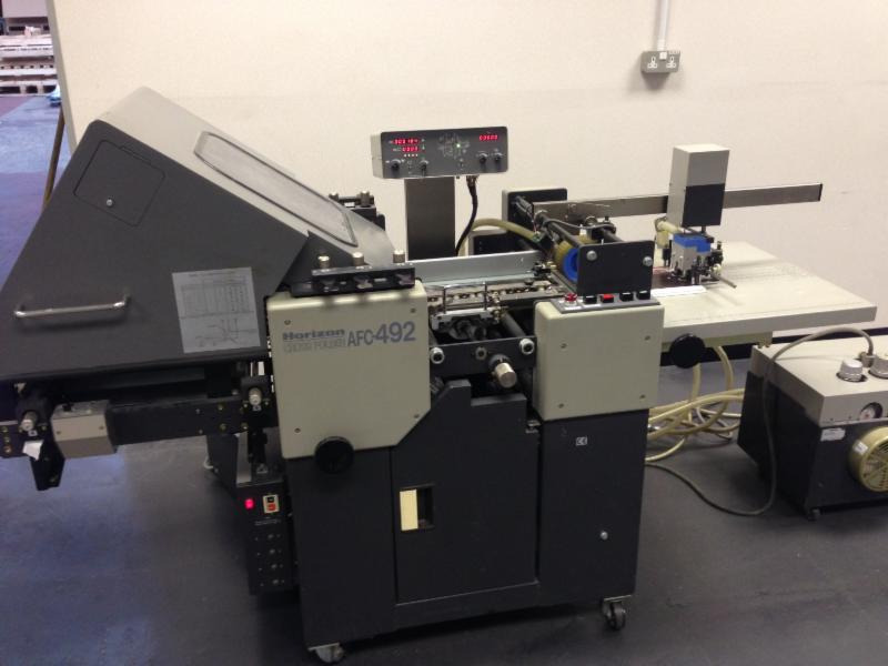 Horizon AFC-492sc 2 buckle plate folders with sword folding unit, perforating and creasing - Plegadora de papel: foto 1 Horizon AFC-492sc 2 buckle plate folders with sword folding unit, perforating and creasing - Plegadora de papel: foto 1