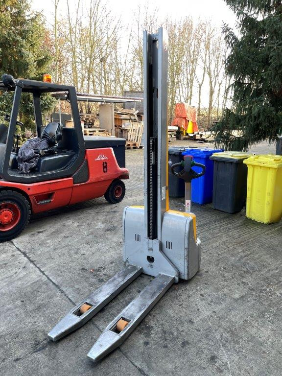 Jungheinrich EJC 10 - Apilador: foto 5 Jungheinrich EJC 10 - Apilador: foto 5