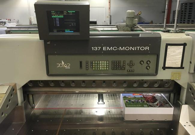 Polar Mohr 137 EM-MON cutting line - Máquina de corte de papel: foto 1 Polar Mohr 137 EM-MON cutting line - Máquina de corte de papel: foto 1