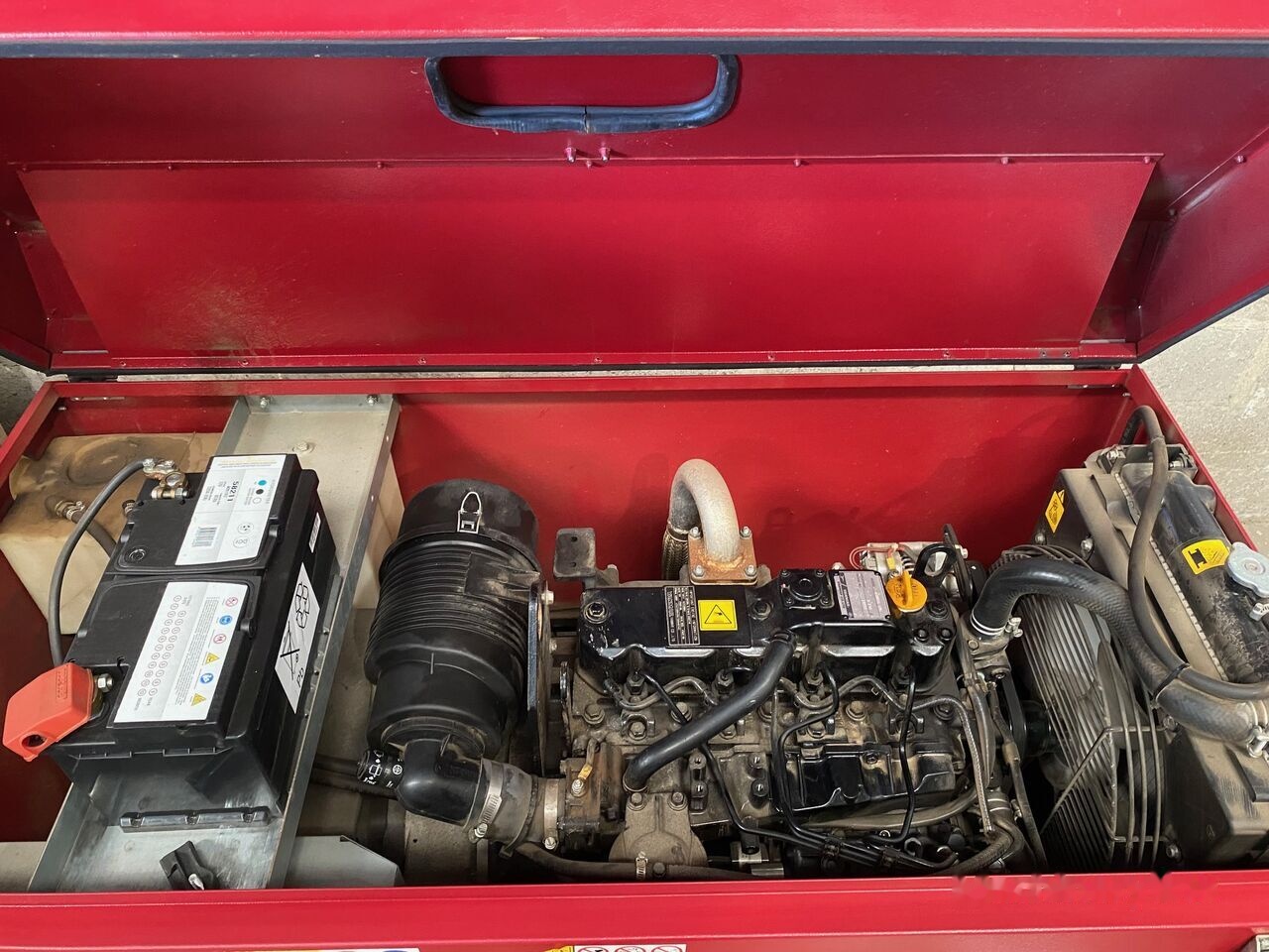 GenSet 20 kVa Yanmar - Generador industriale: foto 4 GenSet 20 kVa Yanmar - Generador industriale: foto 4
