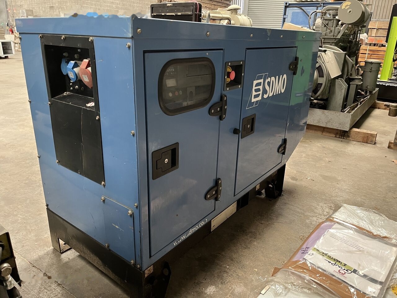 SDMO 16 kVa Mitsubishi diesel - Generador industriale: foto 2 SDMO 16 kVa Mitsubishi diesel - Generador industriale: foto 2
