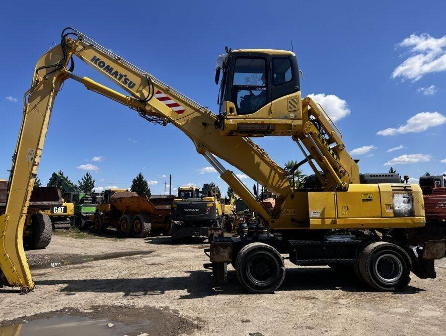 Komatsu PW220MH MH - Manipulador de materiales: foto 2 Komatsu PW220MH MH - Manipulador de materiales: foto 2