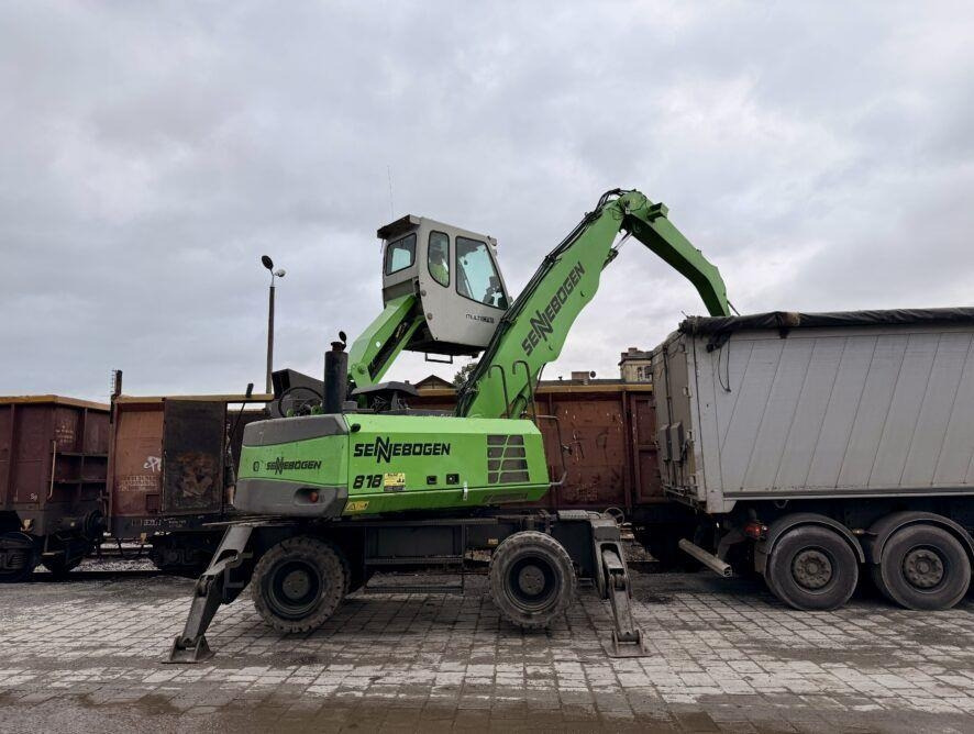 Sennebogen 818 K9 - Manipulador de materiales: foto 1 Sennebogen 818 K9 - Manipulador de materiales: foto 1