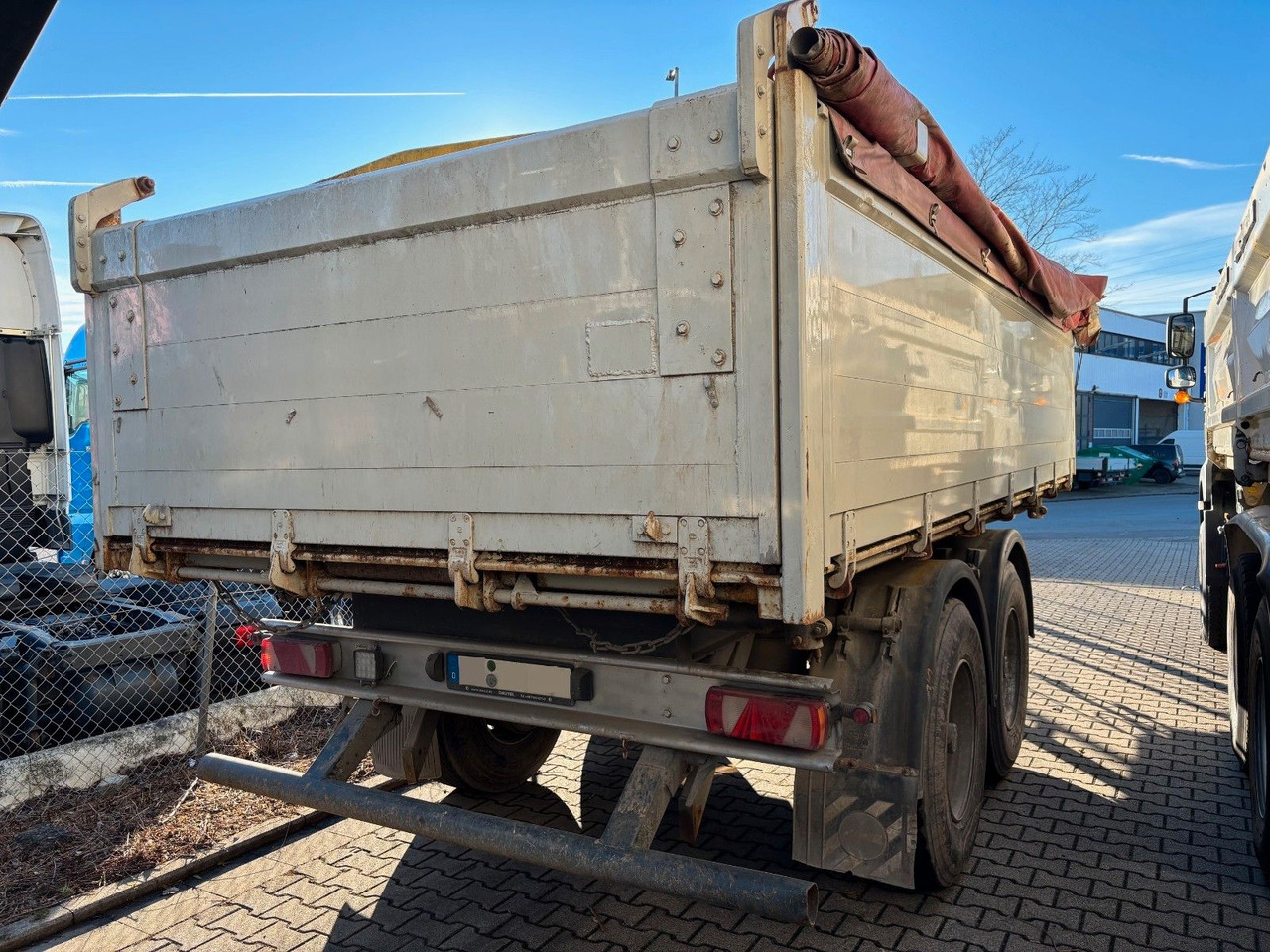Carnehl Tandem /BPW/ Luftfederung/ Rollplane Carnehl Tandem /BPW/ Luftfederung/ Rollplane - Remolque volquete: foto 2 Carnehl Tandem /BPW/ Luftfederung/ Rollplane Carnehl Tandem /BPW/ Luftfederung/ Rollplane - Remolque volquete: foto 2