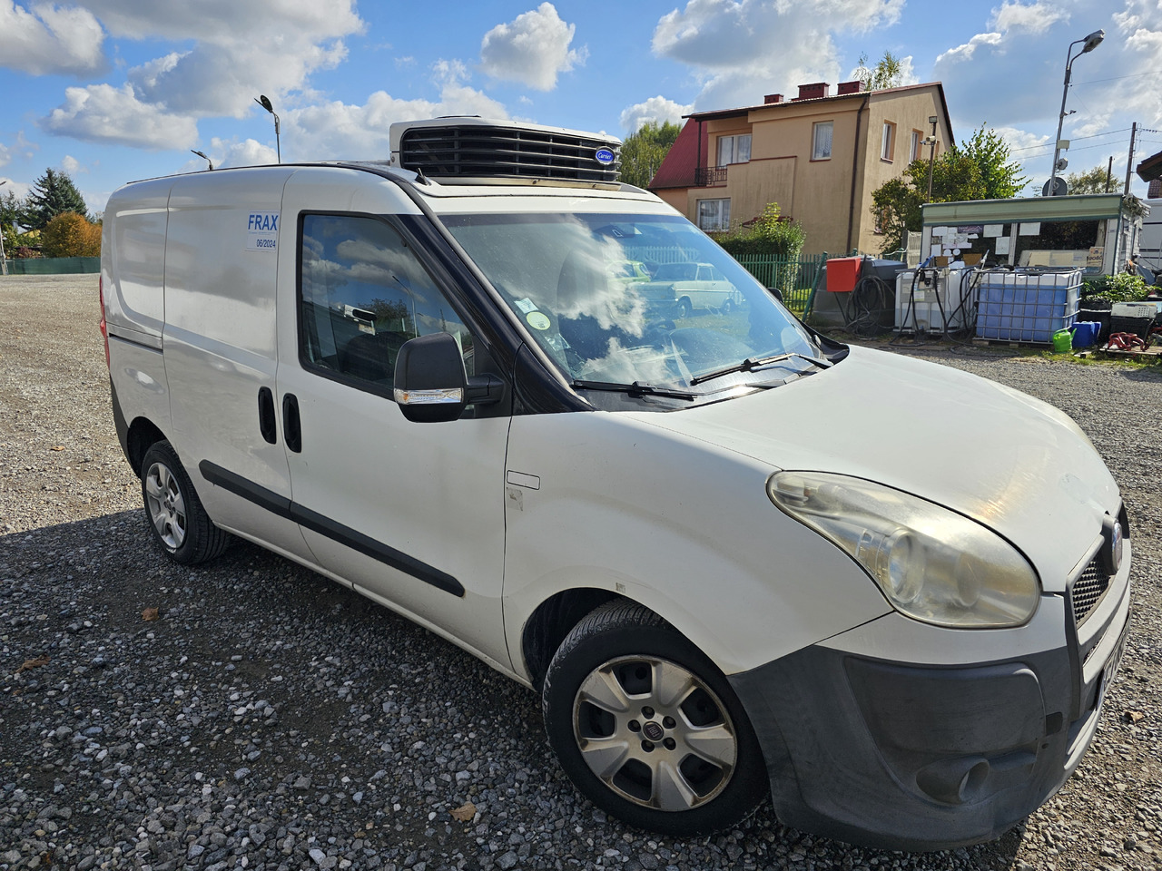 Fiat Doblo chlodnia mroznia carrier +230v - 18 C euro5 - Furgoneta frigorifica: foto 1 Fiat Doblo chlodnia mroznia carrier +230v - 18 C euro5 - Furgoneta frigorifica: foto 1