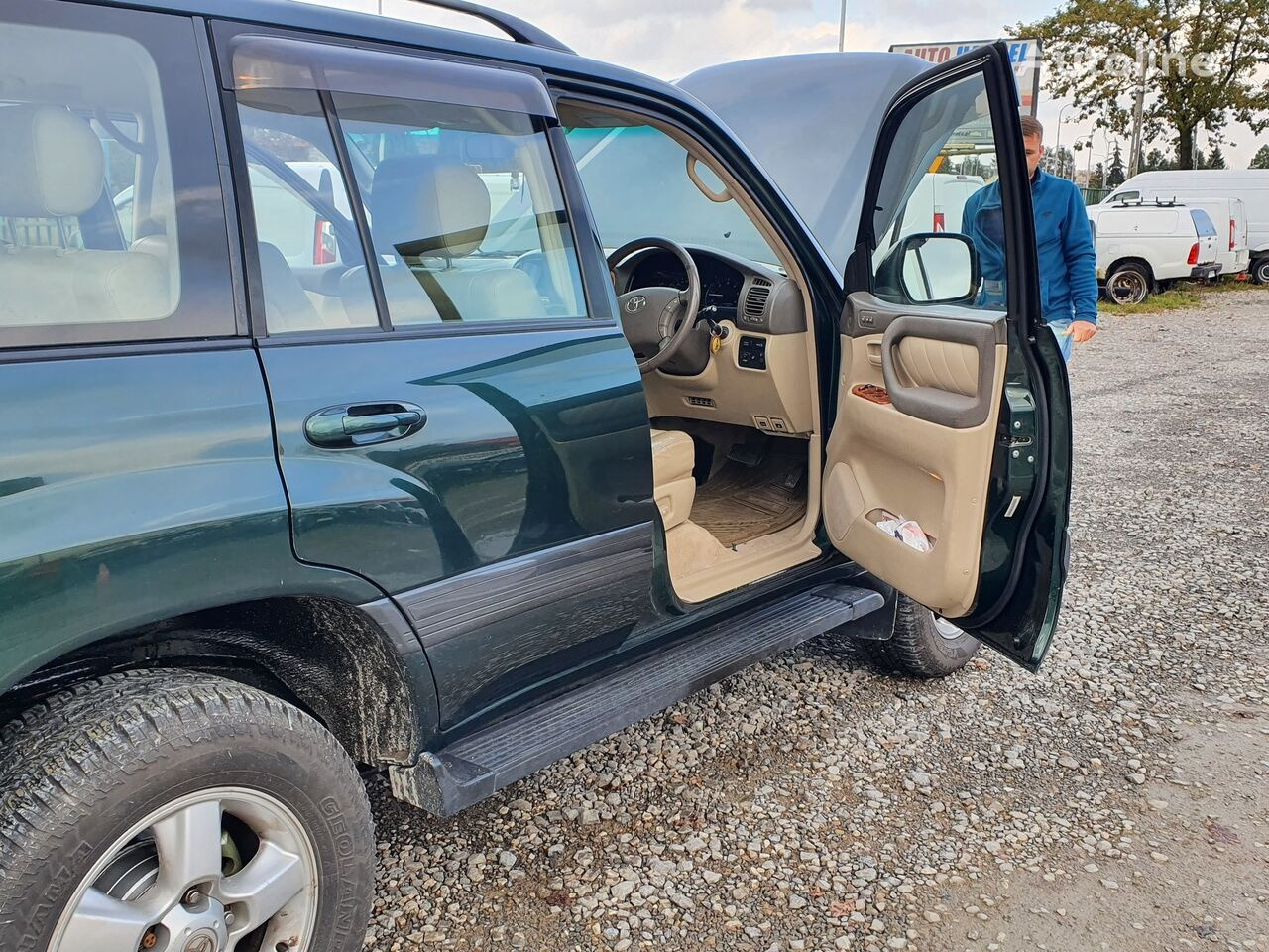 Toyota LAND CRUISER 100 4,2 TD KLIMA 7 OSOB - Coche: foto 4 Toyota LAND CRUISER 100 4,2 TD KLIMA 7 OSOB - Coche: foto 4