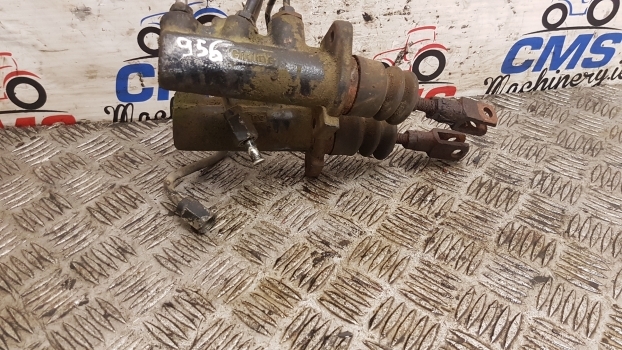 Case 856 Xl, 844 Xl, 745 Xl, 743 Xl Brake Master Cylinders 1287846c91, 226301a1 - Cilindro de freno para Tractor: foto 2 Case 856 Xl, 844 Xl, 745 Xl, 743 Xl Brake Master Cylinders 1287846c91, 226301a1 - Cilindro de freno para Tractor: foto 2