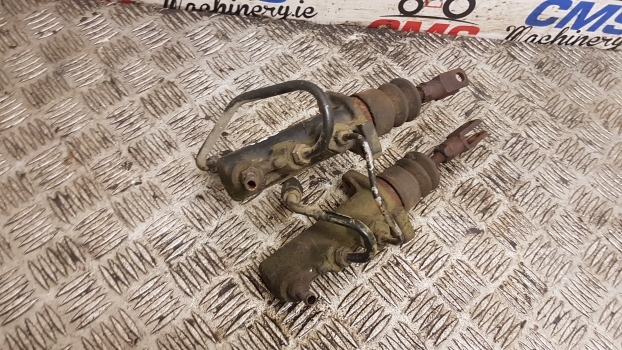 Case 856 Xl, 844 Xl, 745 Xl, 743 Xl Brake Master Cylinders 1287846c91, 226301a1 - Cilindro de freno para Tractor: foto 3 Case 856 Xl, 844 Xl, 745 Xl, 743 Xl Brake Master Cylinders 1287846c91, 226301a1 - Cilindro de freno para Tractor: foto 3