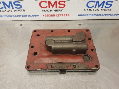 Case 885, 995, 695, 785, 595 Hydraulic Valve, Cover 83190c92, 83190c91 - Válvula hidráulica para Tractor: foto 2 Case 885, 995, 695, 785, 595 Hydraulic Valve, Cover 83190c92, 83190c91 - Válvula hidráulica para Tractor: foto 2