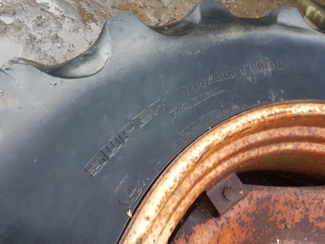 Case International Rear Wheel Complete 18.4r38 - Rueda completa para Tractor: foto 3 Case International Rear Wheel Complete 18.4r38 - Rueda completa para Tractor: foto 3