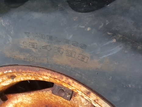 Case International Rear Wheel Complete 18.4r38 - Rueda completa para Tractor: foto 4 Case International Rear Wheel Complete 18.4r38 - Rueda completa para Tractor: foto 4