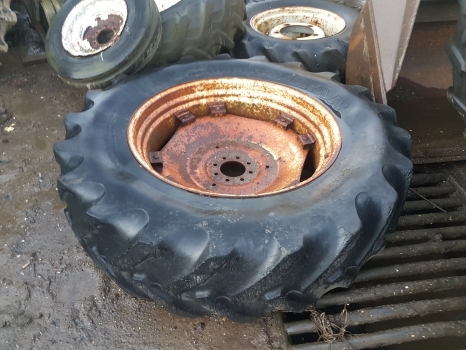 Case International Rear Wheel Complete 18.4r38 - Rueda completa para Tractor: foto 1 Case International Rear Wheel Complete 18.4r38 - Rueda completa para Tractor: foto 1
