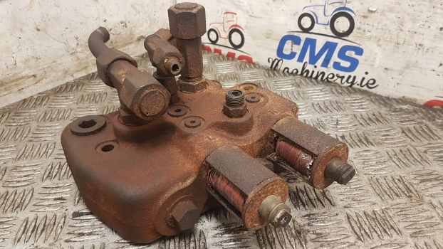 Case Maxxum Mx, Magnum 7000 Series Mx110 Hydraulic Hitch Valve Body 199107a1 - Válvula hidráulica para Tractor: foto 5 Case Maxxum Mx, Magnum 7000 Series Mx110 Hydraulic Hitch Valve Body 199107a1 - Válvula hidráulica para Tractor: foto 5