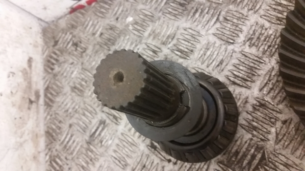 Caterpillar Th 407, 336, 337, 406 Rear Axle Bevel Crown Gear And Pinion 320-9328 - Eje posterior para Manipulador telescópico: foto 4 Caterpillar Th 407, 336, 337, 406 Rear Axle Bevel Crown Gear And Pinion 320-9328 - Eje posterior para Manipulador telescópico: foto 4