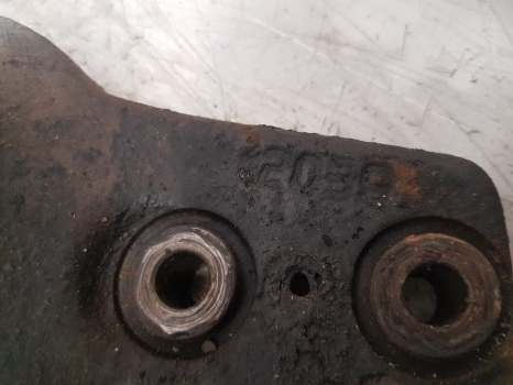Claas Arion 600 Ares 500, 600, 800 836 Front Axle Cover Flange 6000105445, 12039 - Eje delantero para Tractor: foto 3 Claas Arion 600 Ares 500, 600, 800 836 Front Axle Cover Flange 6000105445, 12039 - Eje delantero para Tractor: foto 3