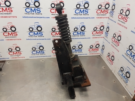 Claas Arion 640, 600, 500 Cab Back Suspension Support Assy Lhs 0021500115 - Suspensión de cabina para Maquinaria agrícola: foto 1 Claas Arion 640, 600, 500 Cab Back Suspension Support Assy Lhs 0021500115 - Suspensión de cabina para Maquinaria agrícola: foto 1