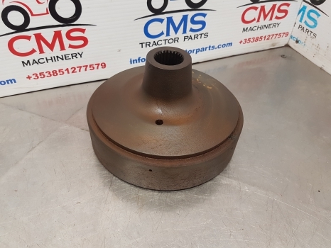 Fendt 818, 711, 712, 716, 718, 820, Pto Clutch Housing 716150220050 - Transmisión: foto 1 Fendt 818, 711, 712, 716, 718, 820, Pto Clutch Housing 716150220050 - Transmisión: foto 1