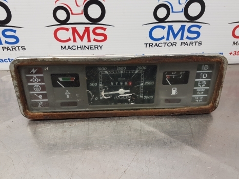 Fiat 66, 90, 93 Series 90-90, 100-90 Instrument Cluster Clock 5125046, 5105878 - Luz/ Iluminación para Tractor: foto 2 Fiat 66, 90, 93 Series 90-90, 100-90 Instrument Cluster Clock 5125046, 5105878 - Luz/ Iluminación para Tractor: foto 2