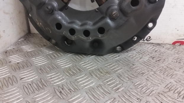 Ford 10 Series 6710, 6810, 7410, 7610, 7710 Clutch Pressure Plate 82006009 - Embrague y piezas para Tractor: foto 3 Ford 10 Series 6710, 6810, 7410, 7610, 7710 Clutch Pressure Plate 82006009 - Embrague y piezas para Tractor: foto 3