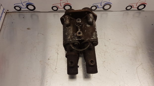 Ford 30 , 70 And Fiat G Series Brake Master Cylinders E9nn2a064ae - Cilindro de freno para Tractor: foto 2 Ford 30 , 70 And Fiat G Series Brake Master Cylinders E9nn2a064ae - Cilindro de freno para Tractor: foto 2
