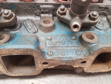 Ford 3000, 2000, 3000 Engine Cylinder Head C7nn6049ab, D0nn9f593a - Cabezal de bloque para Maquinaria agrícola: foto 3 Ford 3000, 2000, 3000 Engine Cylinder Head C7nn6049ab, D0nn9f593a - Cabezal de bloque para Maquinaria agrícola: foto 3