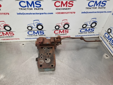 Ford 4000, 5000, 6600, 7600, 7000 Trailer Brake Valve 81829166 - Piezas de freno: foto 1 Ford 4000, 5000, 6600, 7600, 7000 Trailer Brake Valve 81829166 - Piezas de freno: foto 1