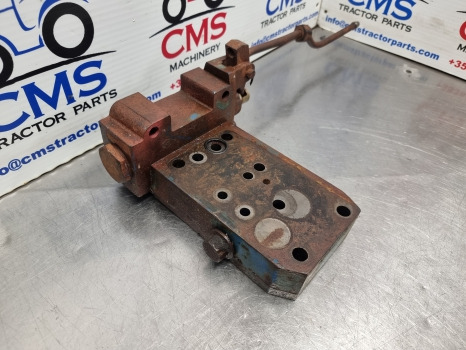 Ford 4000, 5000, 6600, 7600, 7000 Trailer Brake Valve 81829166 - Piezas de freno: foto 3 Ford 4000, 5000, 6600, 7600, 7000 Trailer Brake Valve 81829166 - Piezas de freno: foto 3