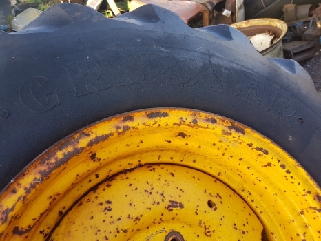 Ford 4550 Rear Wheel Rim And Tyre 18.4-26, 5% Grip, 6 Inches Centre Hole - Rueda completa para Tractor: foto 4 Ford 4550 Rear Wheel Rim And Tyre 18.4-26, 5% Grip, 6 Inches Centre Hole - Rueda completa para Tractor: foto 4