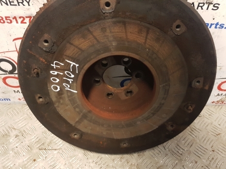 Ford 4600 Engine Flywheel And Ring Gear - Volante de inercia para Tractor: foto 4 Ford 4600 Engine Flywheel And Ring Gear - Volante de inercia para Tractor: foto 4