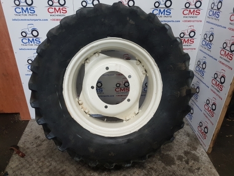 Ford 5640 , 6640 , 7740, 7840 , 8240 , 8340 28 Inch 5 Stud Wheel E5nn1050ka12g - Rueda completa para Tractor: foto 1 Ford 5640 , 6640 , 7740, 7840 , 8240 , 8340 28 Inch 5 Stud Wheel E5nn1050ka12g - Rueda completa para Tractor: foto 1