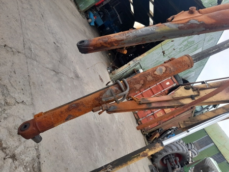 Ford 655c, 555c, 655d, 555d Loader Assy E9nn101ac14z - Cargador frontal para tractor: foto 2 Ford 655c, 555c, 655d, 555d Loader Assy E9nn101ac14z - Cargador frontal para tractor: foto 2