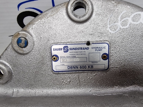 Ford 6600, 7600, 6700, 7700 Hydraulic Pump D8nn600kb, 83936586, 87540837 - Bomba hidráulica: foto 3 Ford 6600, 7600, 6700, 7700 Hydraulic Pump D8nn600kb, 83936586, 87540837 - Bomba hidráulica: foto 3