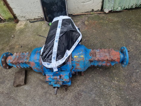 Ford 7600, 5600, 6600, 5700, 7700 Rear Axle Complete D0nn4013a , D8nn4011ga - Eje posterior: foto 1 Ford 7600, 5600, 6600, 5700, 7700 Rear Axle Complete D0nn4013a , D8nn4011ga - Eje posterior: foto 1