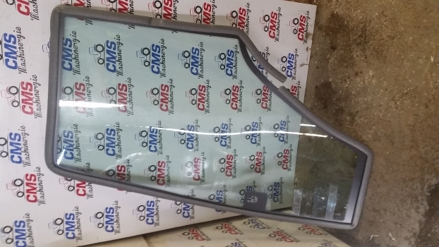 Ford New Holland 40, 60, M, Tl, Ts Series Cab Door Glass Right 82000367 - Puerta y piezas para Tractor: foto 2 Ford New Holland 40, 60, M, Tl, Ts Series Cab Door Glass Right 82000367 - Puerta y piezas para Tractor: foto 2