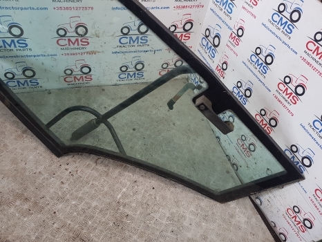 Ford New Holland 40, 60, Ts 8340 Cab Door Rhs 82002446, 82006664, 82000367 - Puerta y piezas: foto 2 Ford New Holland 40, 60, Ts 8340 Cab Door Rhs 82002446, 82006664, 82000367 - Puerta y piezas: foto 2