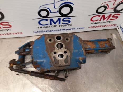 Ford Tw20, Tw10, 8700, 9700 Hydraulic Auxiliary Spool Valve D8nnb950ba - Hidráulica: foto 2 Ford Tw20, Tw10, 8700, 9700 Hydraulic Auxiliary Spool Valve D8nnb950ba - Hidráulica: foto 2