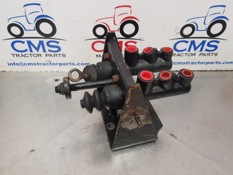 International Case 885 Xl, 85, Case 4200, Brake Master Cylinder 1287843c91 - Cilindro de freno para Maquinaria agrícola: foto 3 International Case 885 Xl, 85, Case 4200, Brake Master Cylinder 1287843c91 - Cilindro de freno para Maquinaria agrícola: foto 3