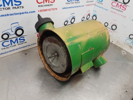 John Deere 3130, 3030, 3135, Air Cleaner Filter Box Al25278 - Sistema de admisión de aire: foto 2 John Deere 3130, 3030, 3135, Air Cleaner Filter Box Al25278 - Sistema de admisión de aire: foto 2