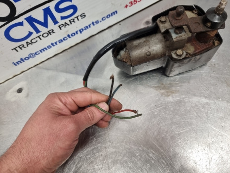 John Deere 3350, 30, 40 Series, Front Wiper Motor Al34846, 390211703 - Limpiaparabrisas: foto 2 John Deere 3350, 30, 40 Series, Front Wiper Motor Al34846, 390211703 - Limpiaparabrisas: foto 2